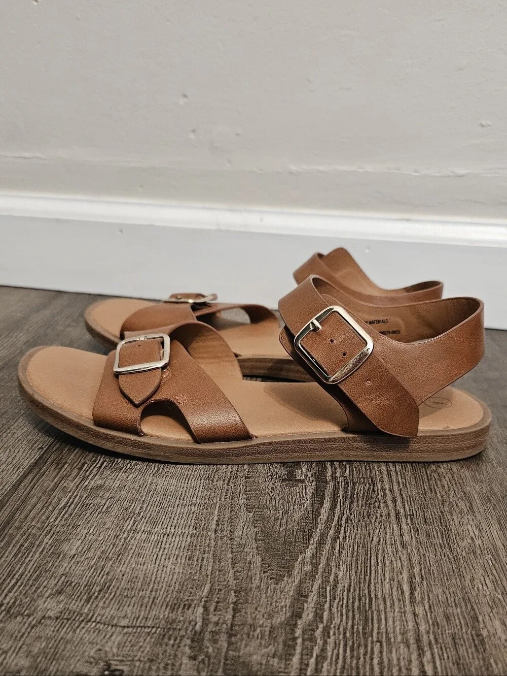 Girls Cat & Jack Faux Leather Strap Brown Cognac Sandal Size 4